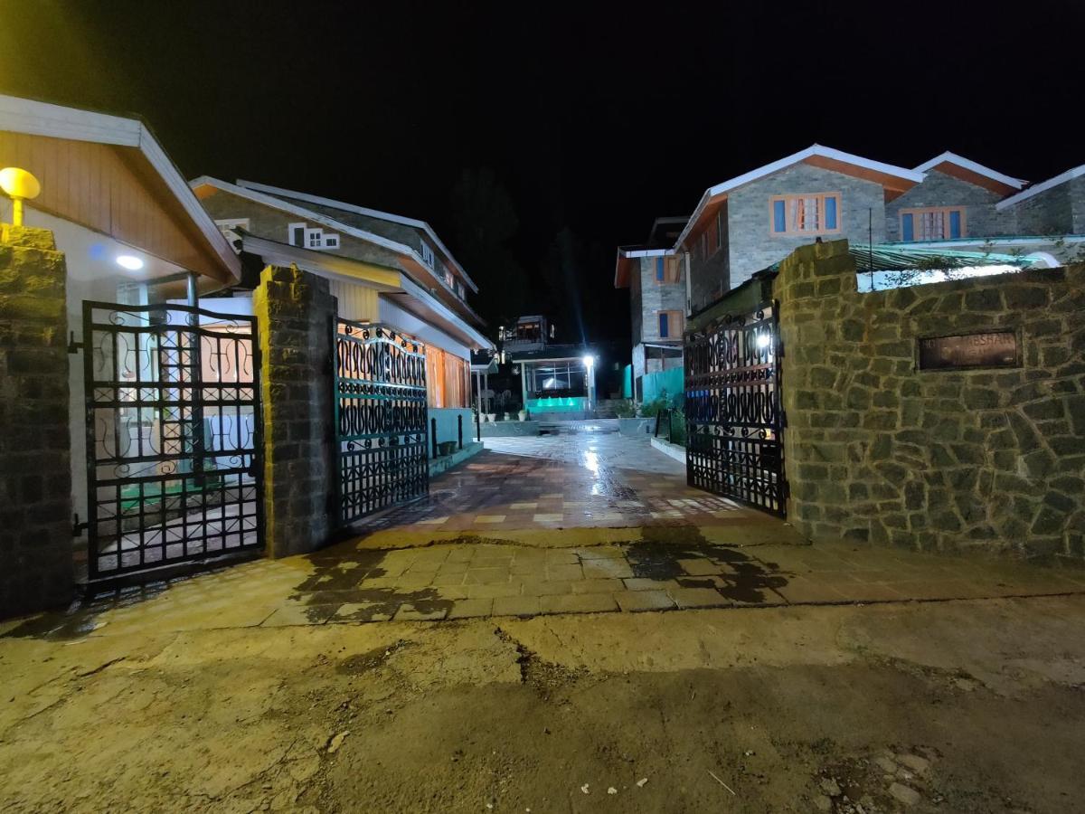 Hotel Outlook Pahalgam Ngoại thất bức ảnh