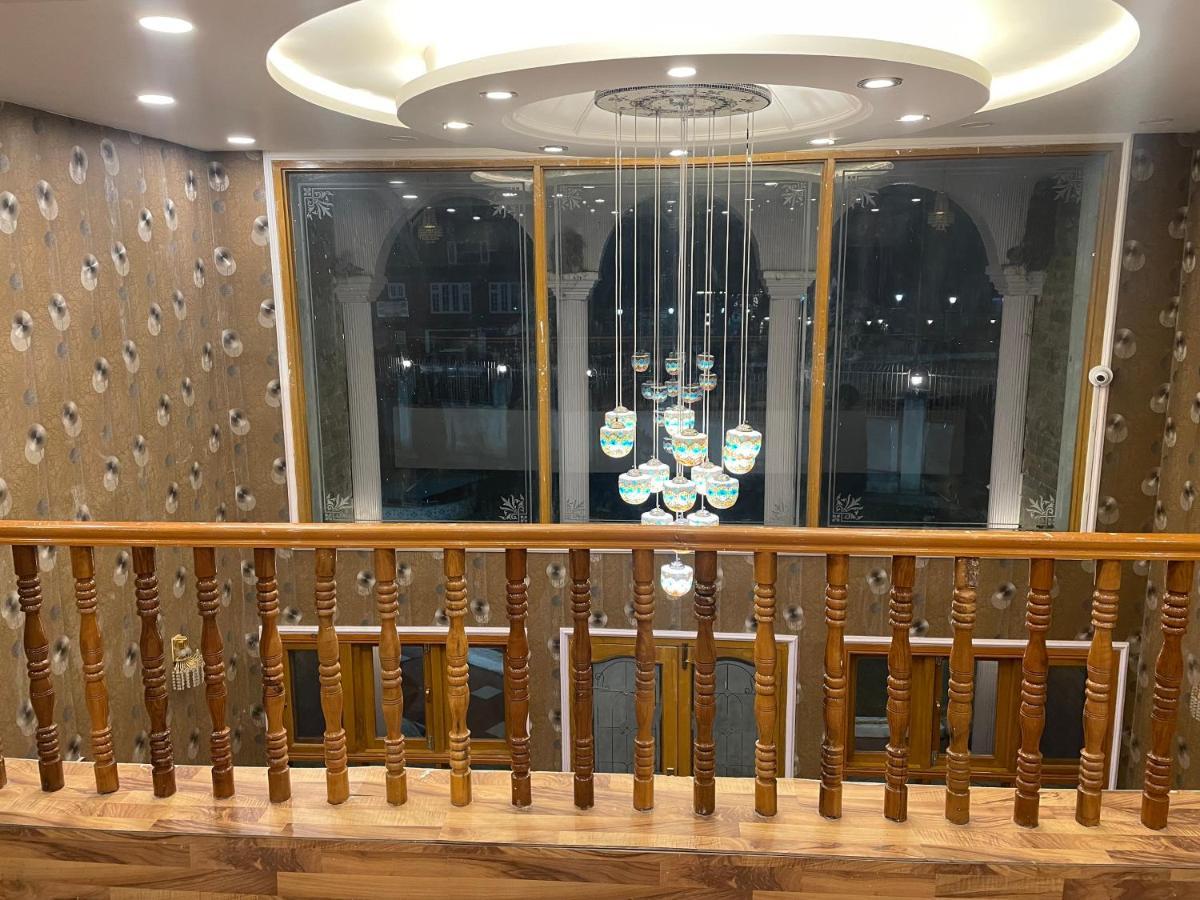Hotel Outlook Pahalgam Ngoại thất bức ảnh