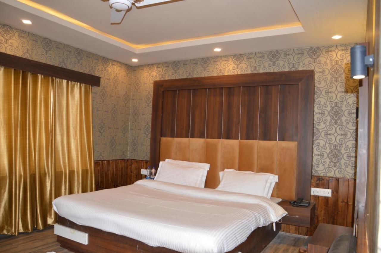 Hotel Outlook Pahalgam Ngoại thất bức ảnh