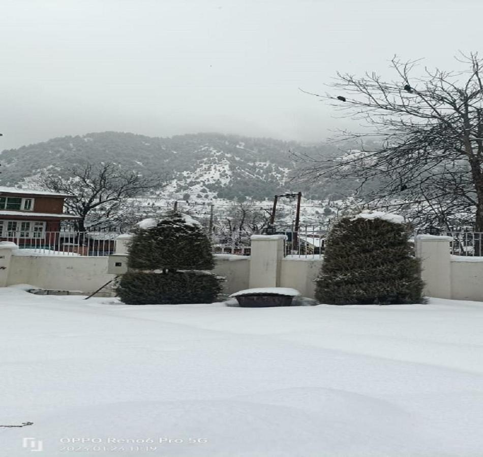 Hotel Outlook Pahalgam Ngoại thất bức ảnh